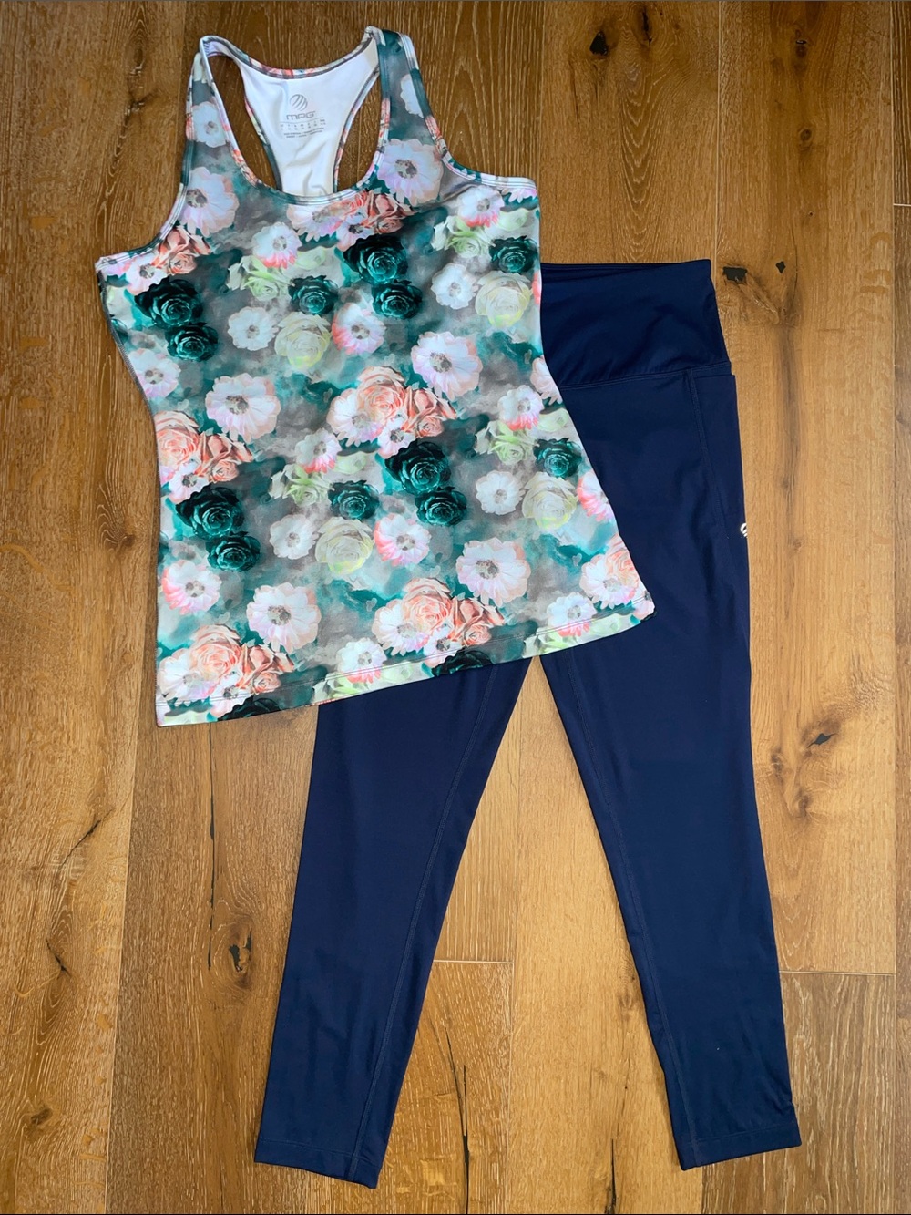 NWOT MPG Floral Workout Racerback Tank Top and Navy Leggings Sz L